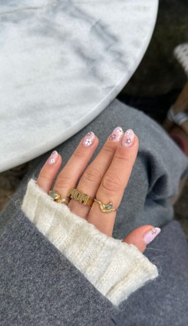 12 Stunning Weeding Guest Nails We Love