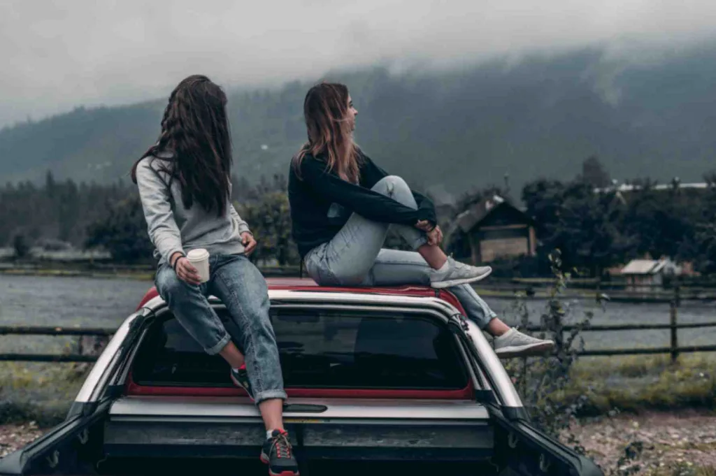 two-girlfriends-in-car