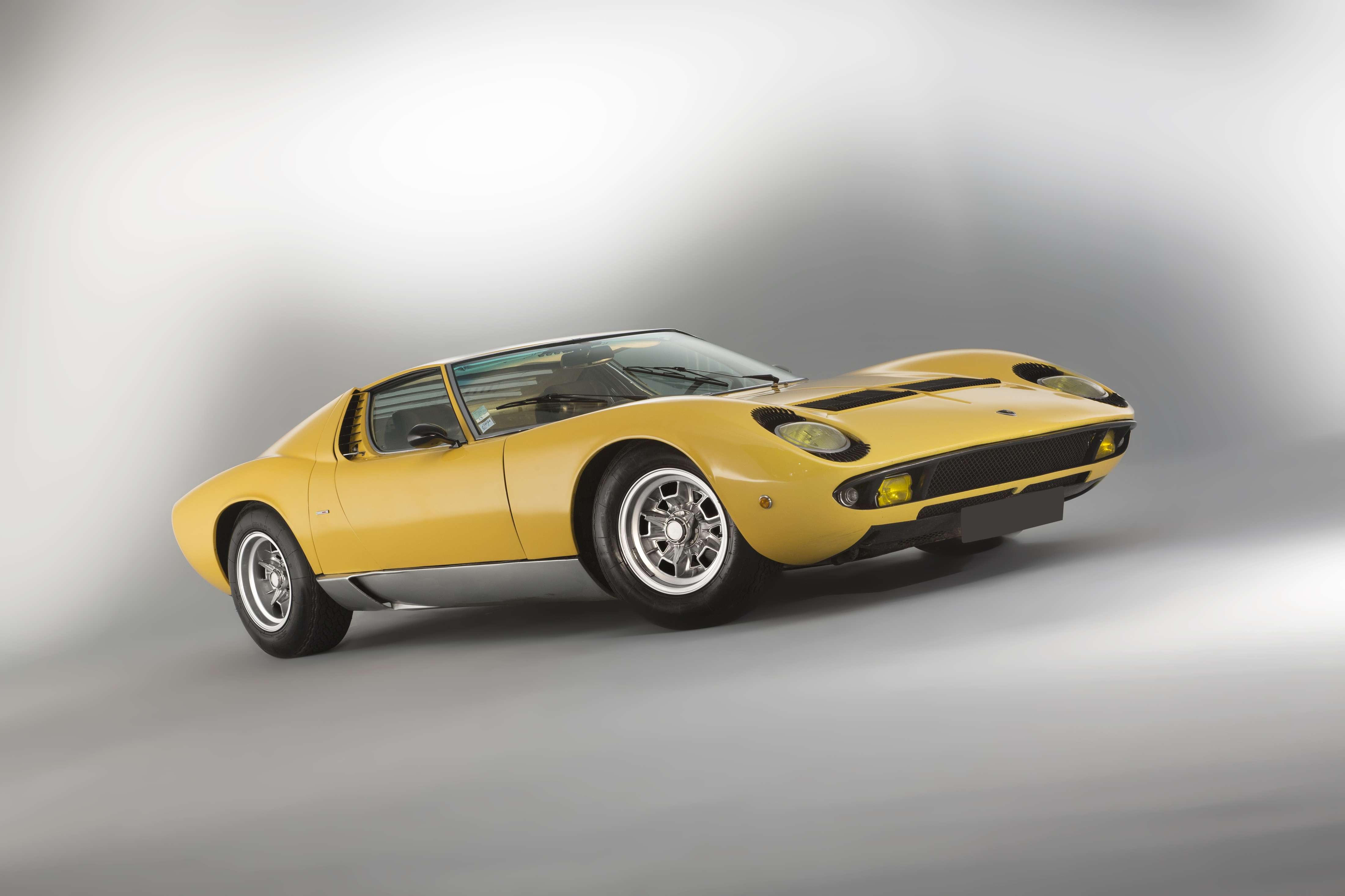 Lamborghini Miura P400