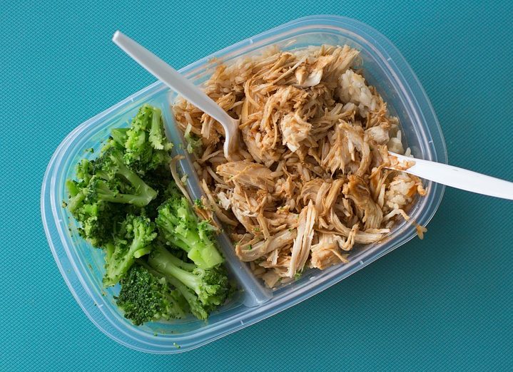 healthy chicken and broccoli packed lunch