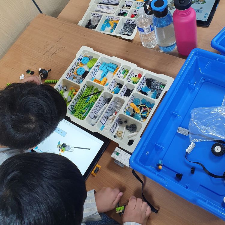 STEM Lego Club