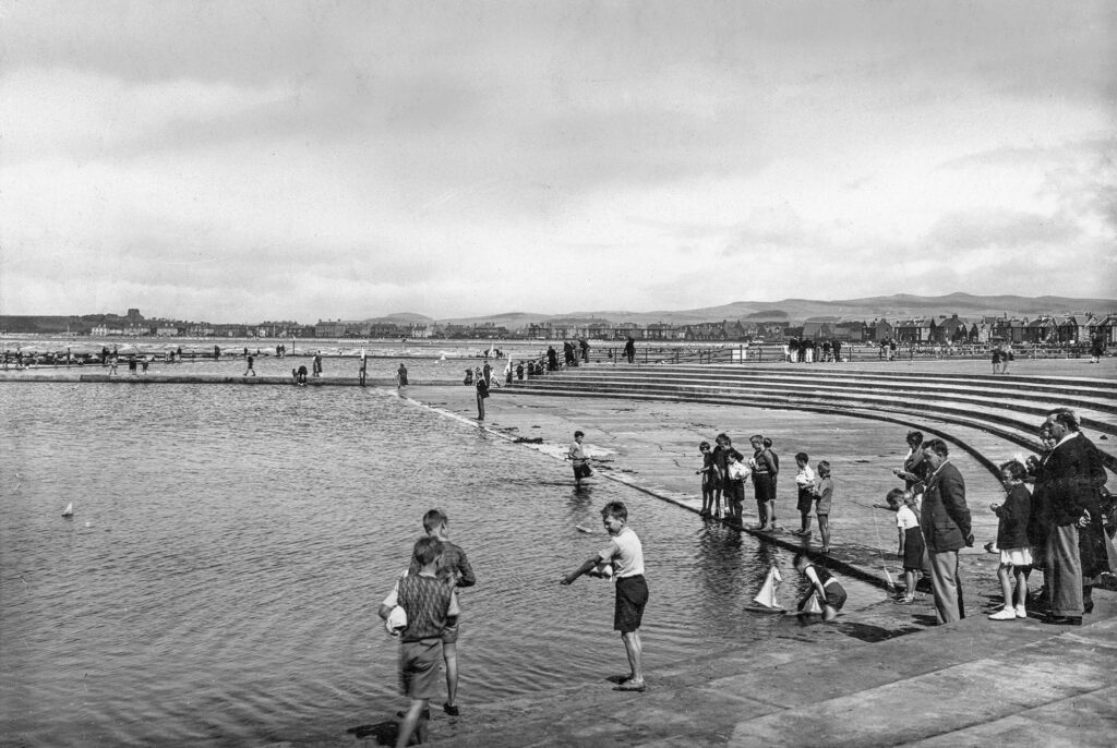 The Children's' Boating Pond with the newer Model Yachting Pond in the background, sometime around the 1940s.