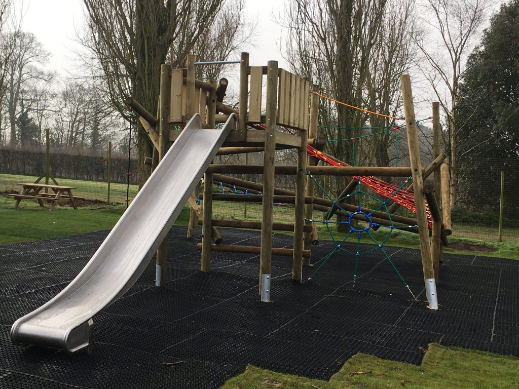 New_play-area2018