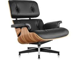 In deze fauteuil plof ik graag neer: