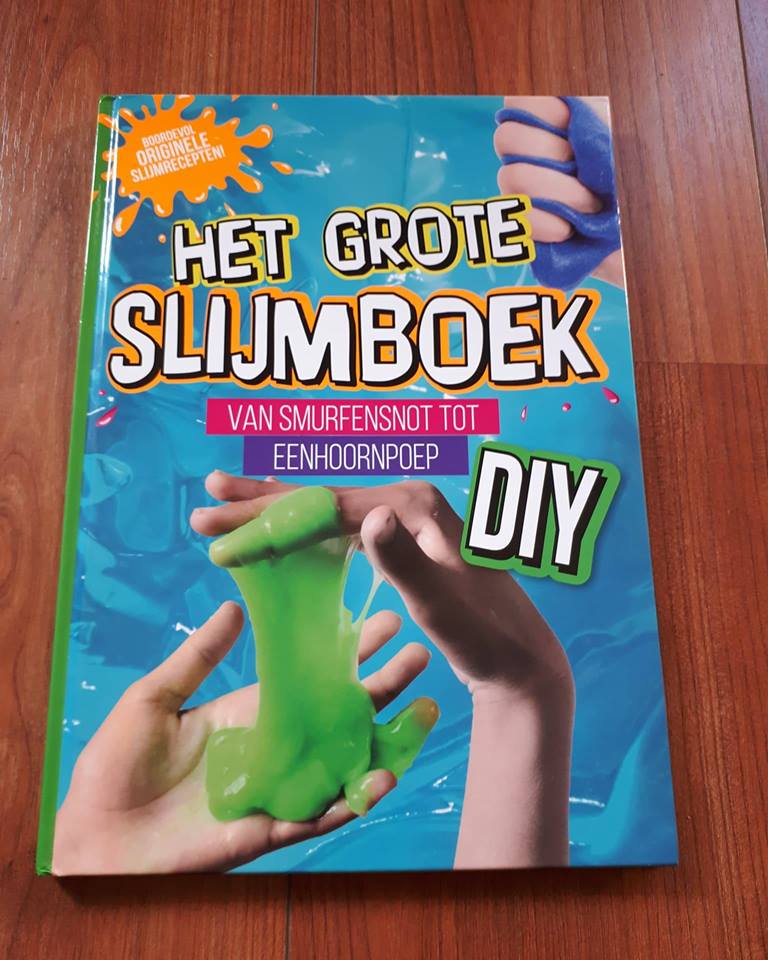 Het Grote Slijmboek, van smurfensnot tot eenhoornpoep DIY (recensie)