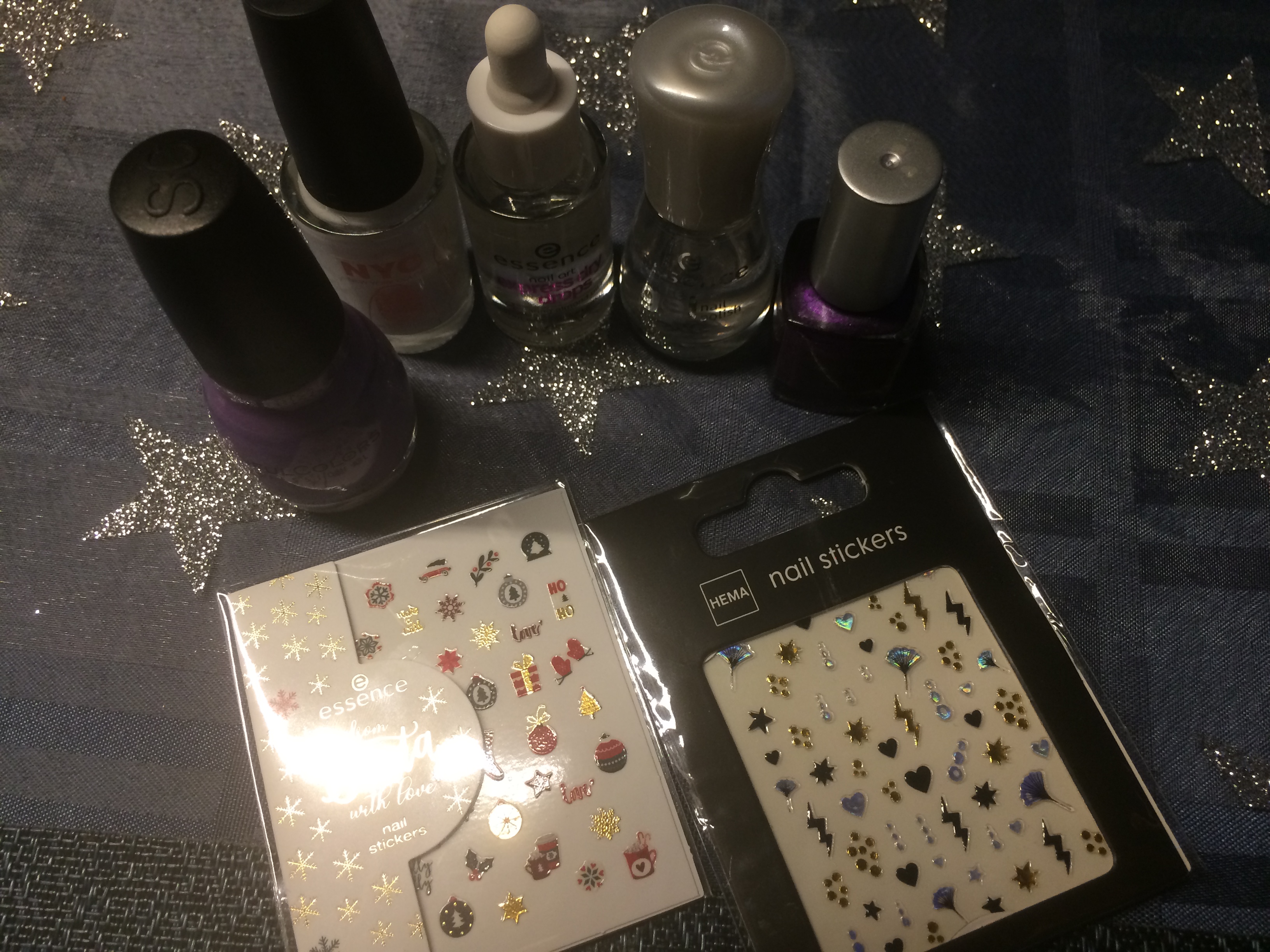 Nail stickers Essence en Hema