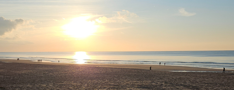 Zonsondergang aan de Belgische kust.