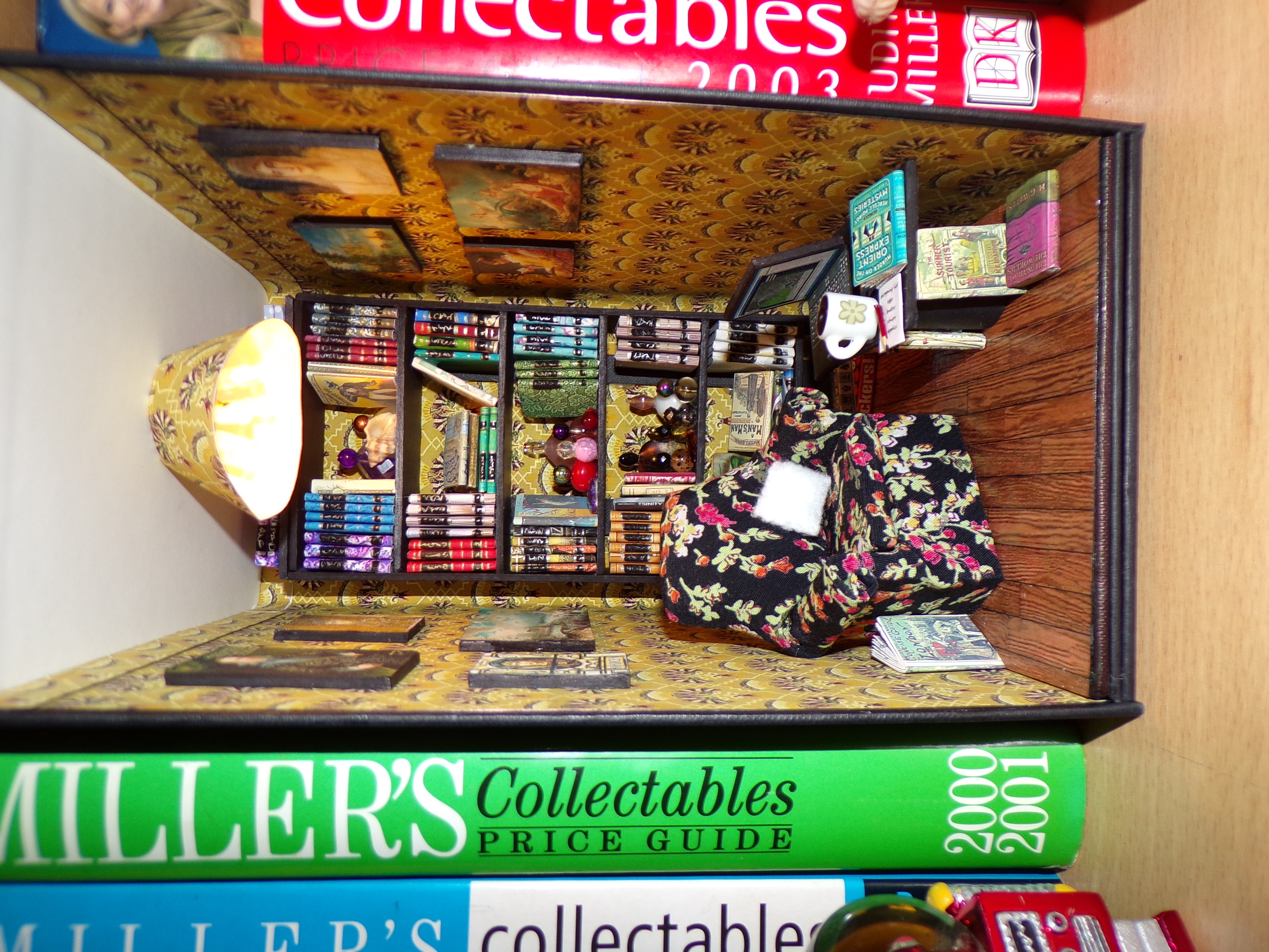 Book Nook Library, Miniature Diorama Library of Books With LED
