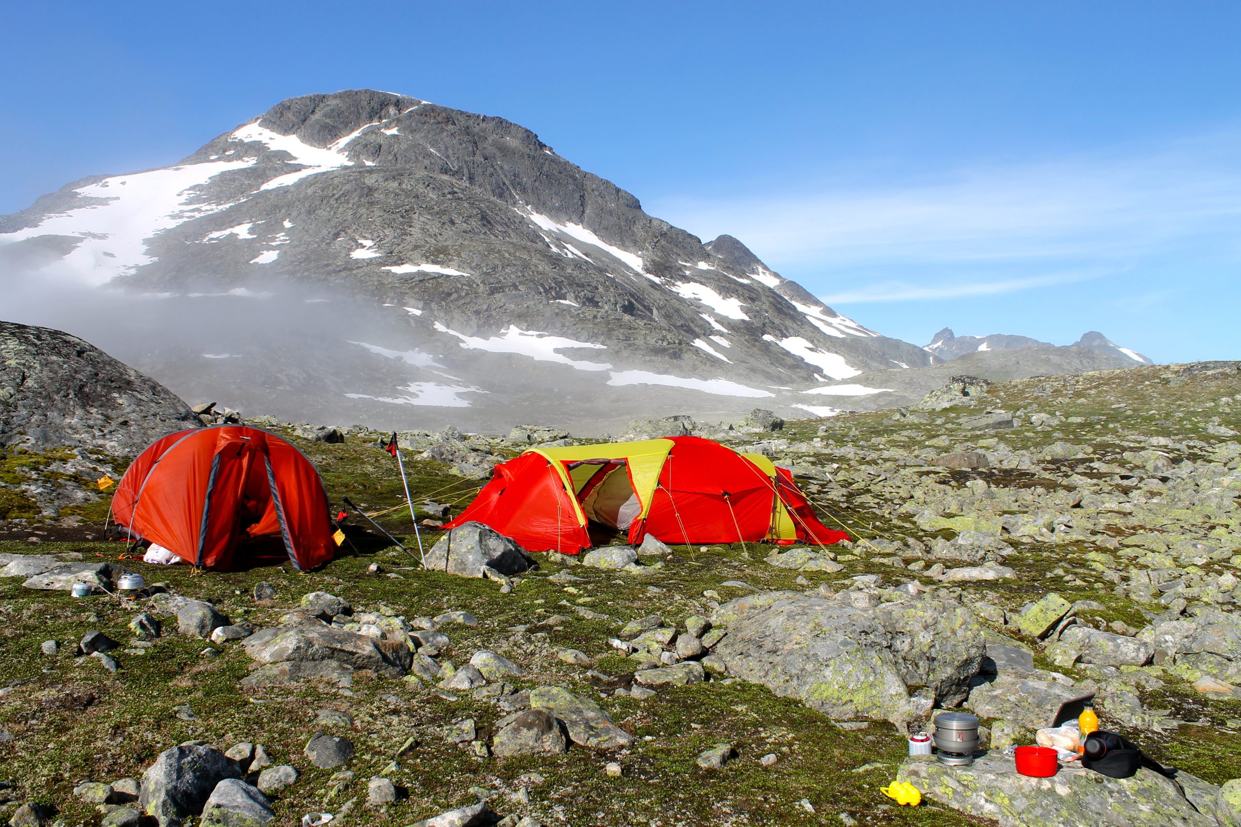 Teltcamp ved Leirvatnet i nærheten av Leirvassbu. Leirvatnet