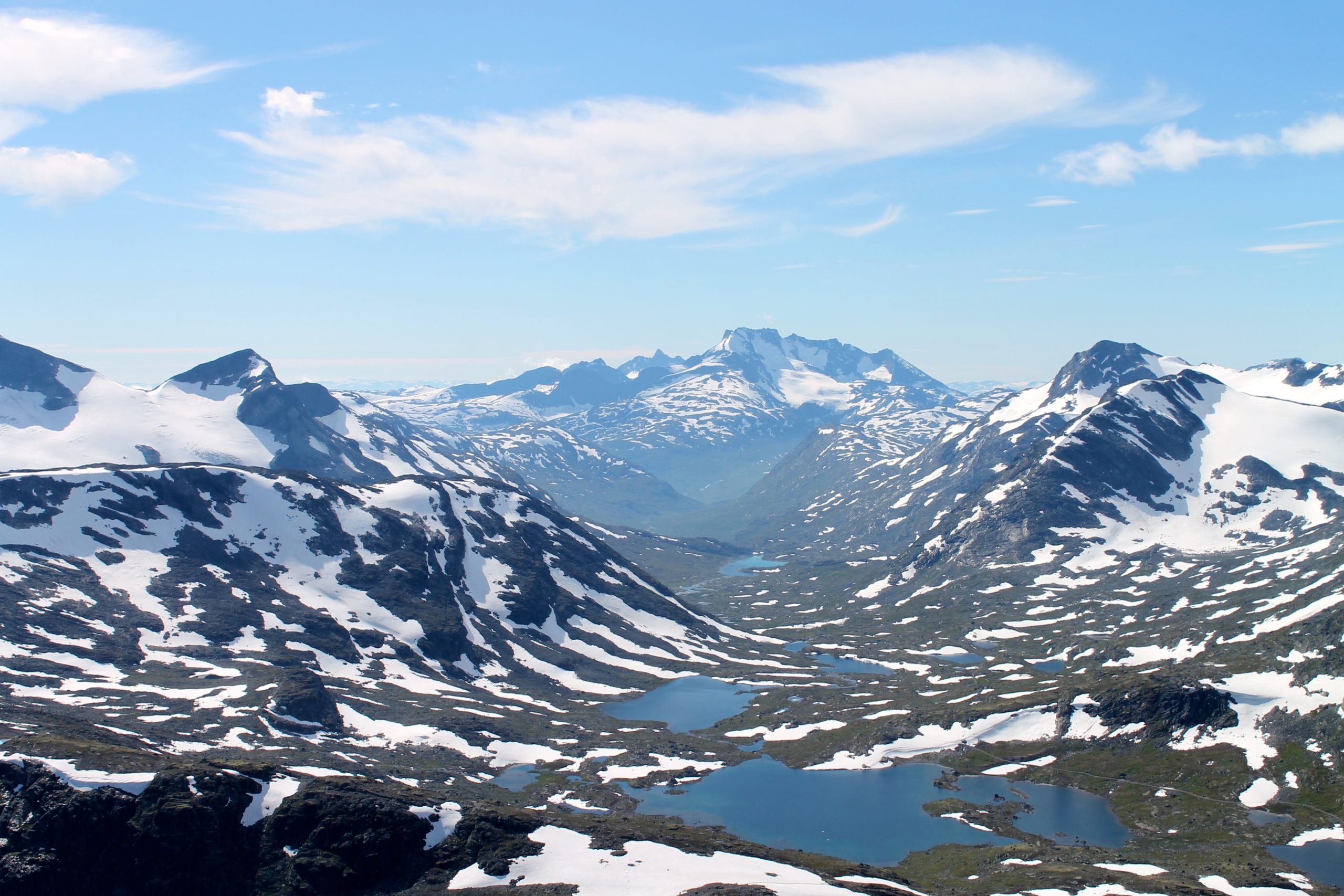 Utsikt mot Hurrungane fra Kyrkja. Hurrungane