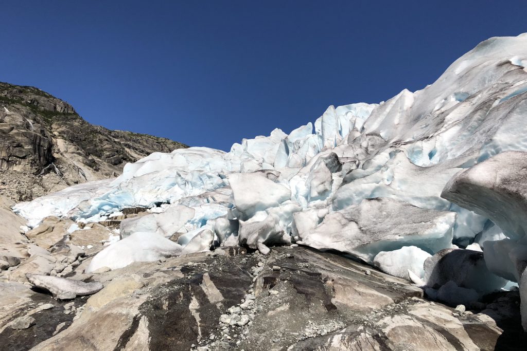 Ved innsteget til Nigardsbreen.