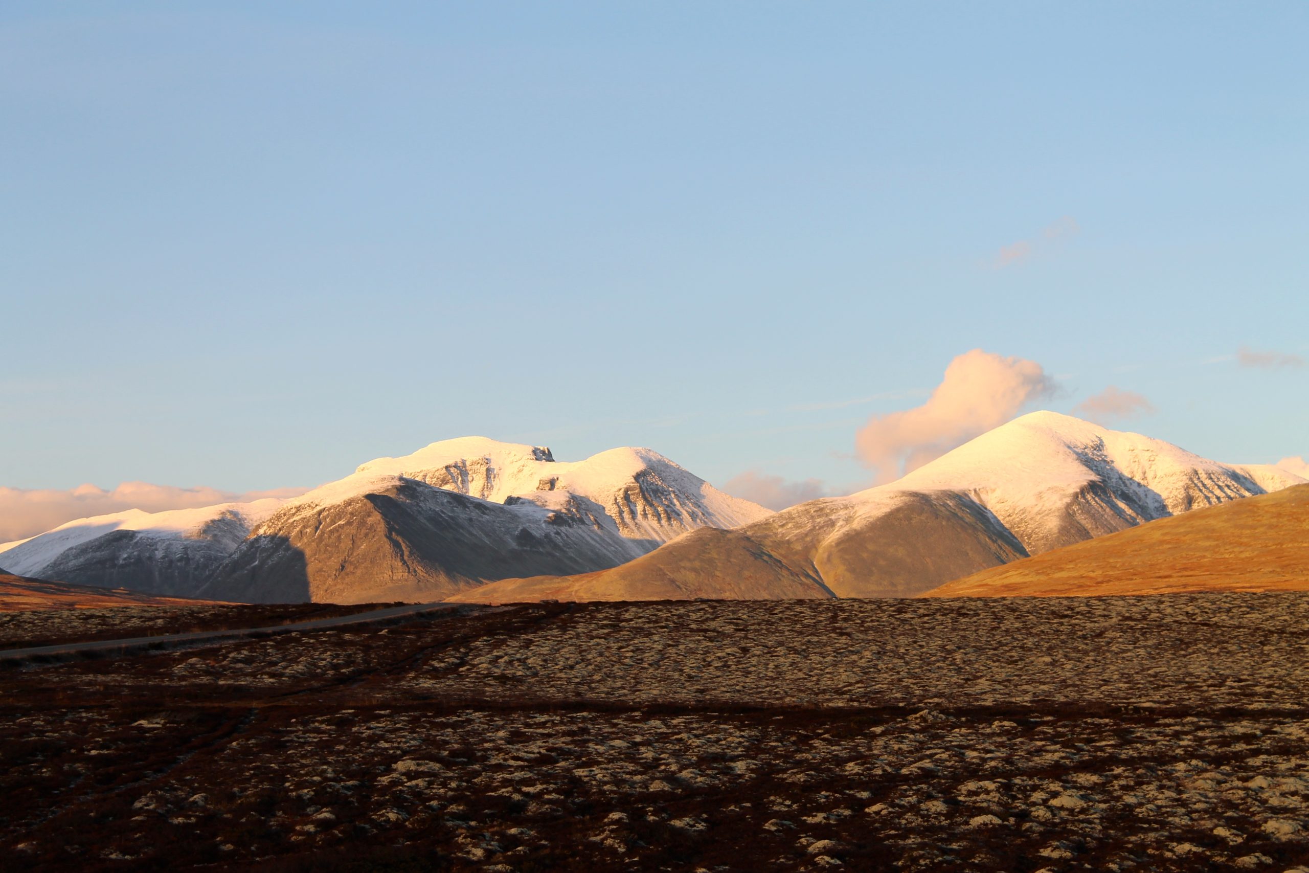Rondslottet og Storronden i Rondane sett fra Spranget. Rondane