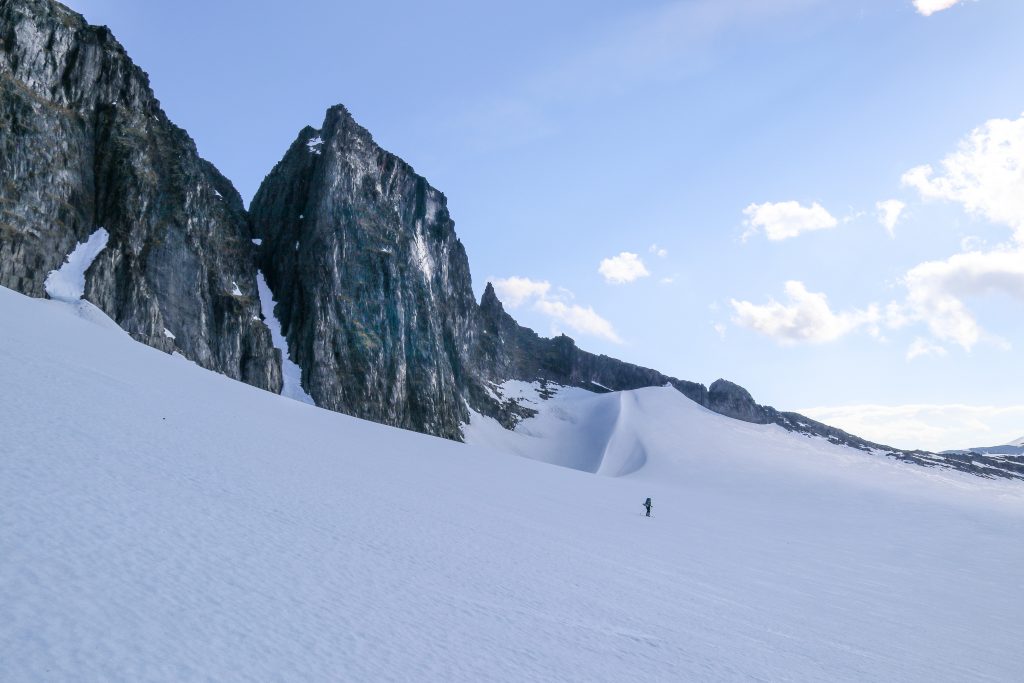 I storslagne omgivelser under Tindefjell (1.776 moh) på Breruta.