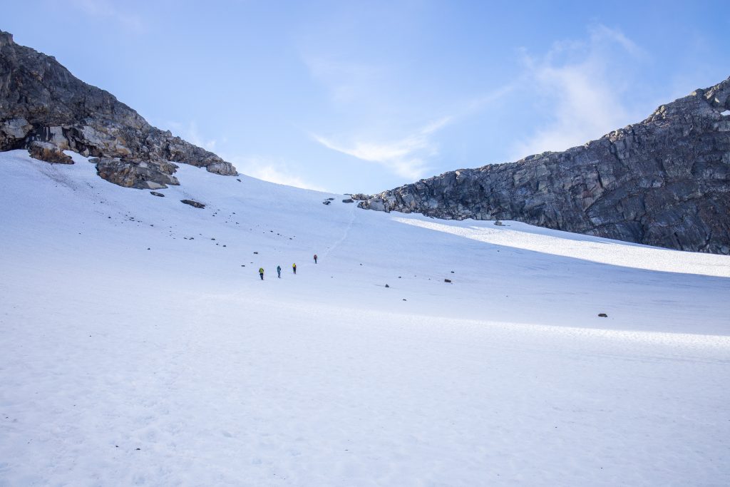 På vei over Skagastølsbreen mot bandet.