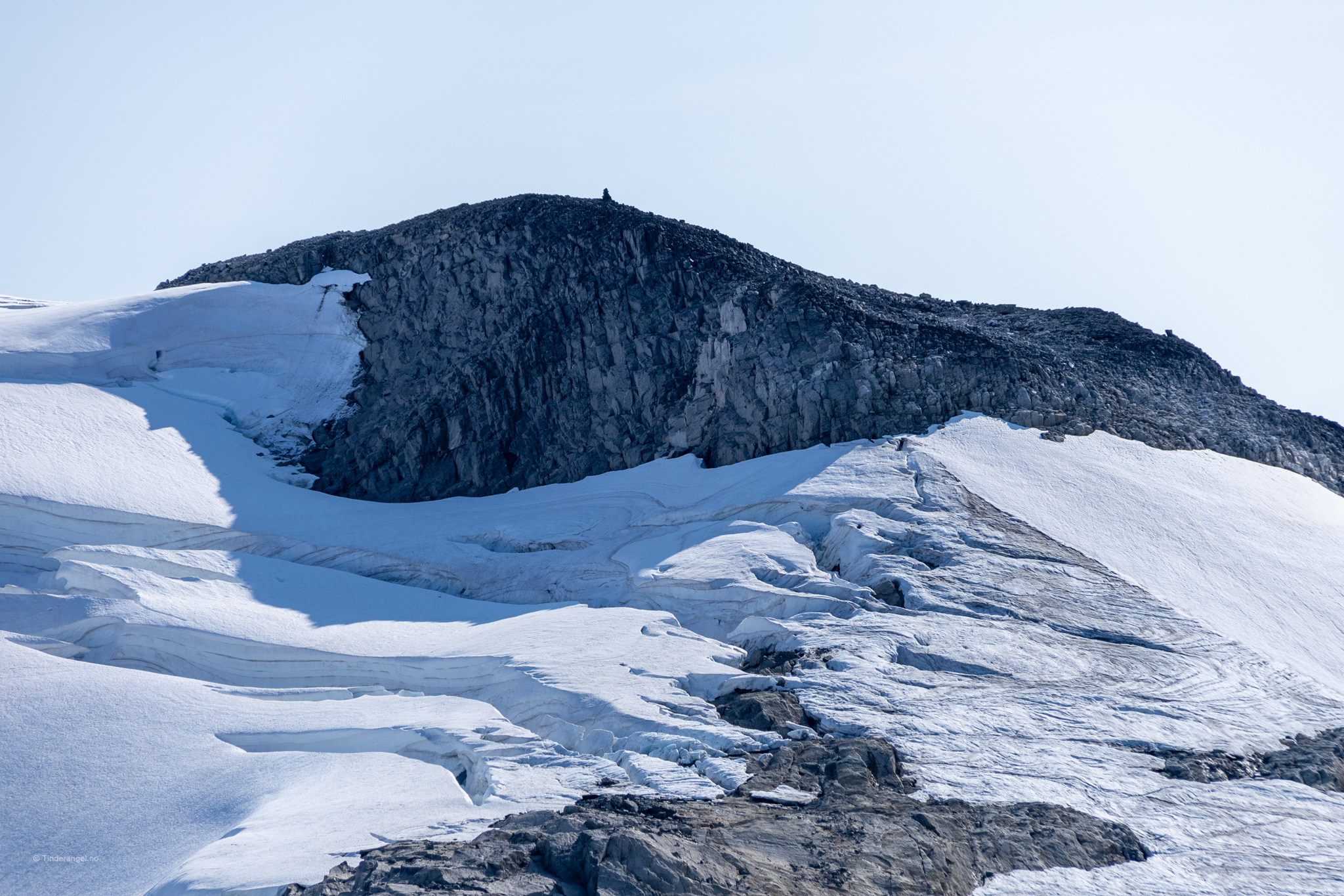Slingsbyvarden på Jostedalsbreen markerer nedgangen til Olderdalen. Slingsbyvarden