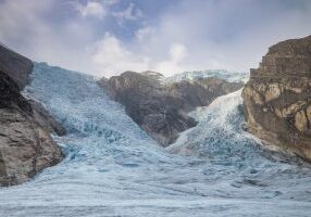 Brefallene Odin og Tor fra Jostedalsbreen til Austerdalbreen.