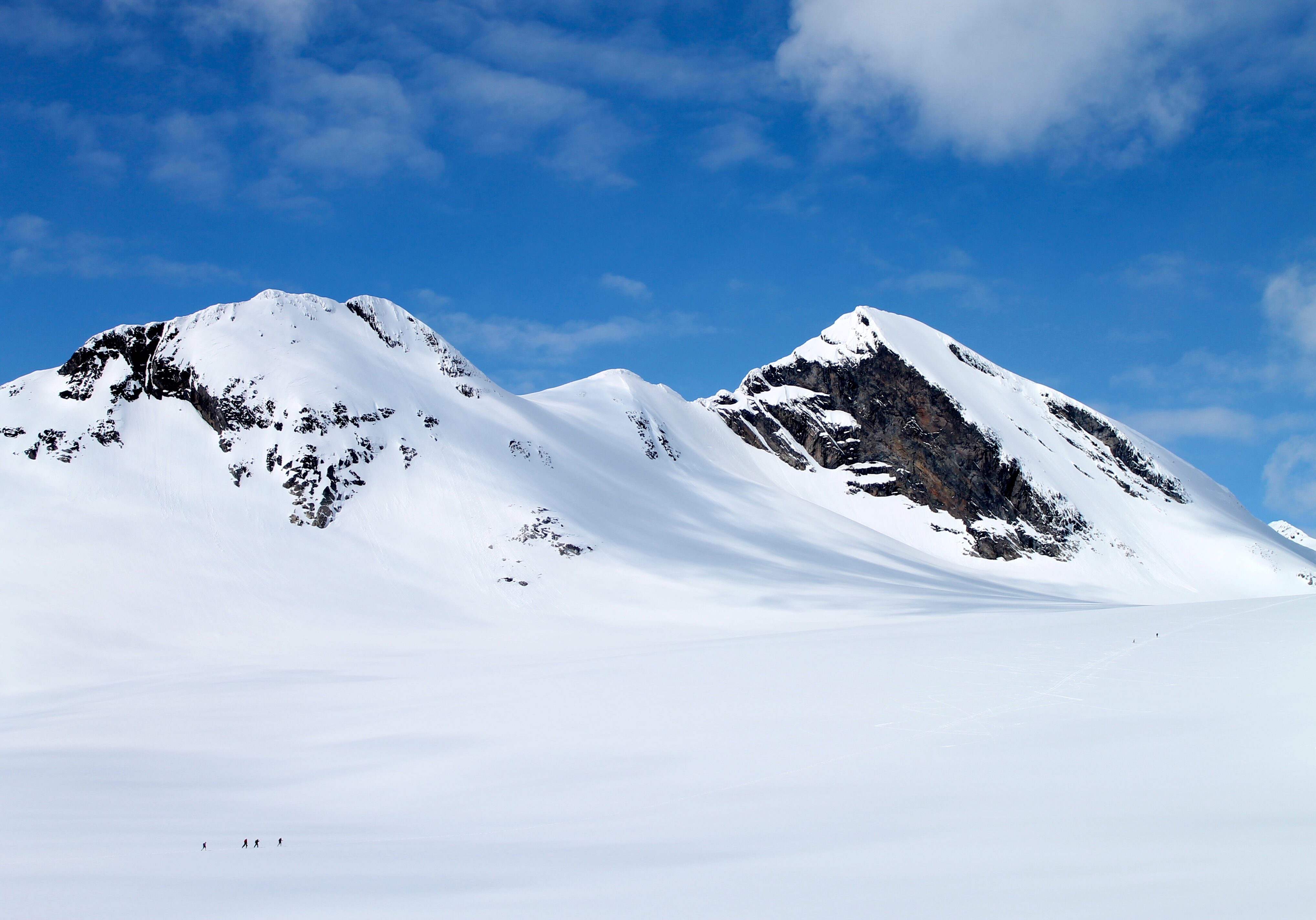 På vei over Uranosbreen til Uranostinden.