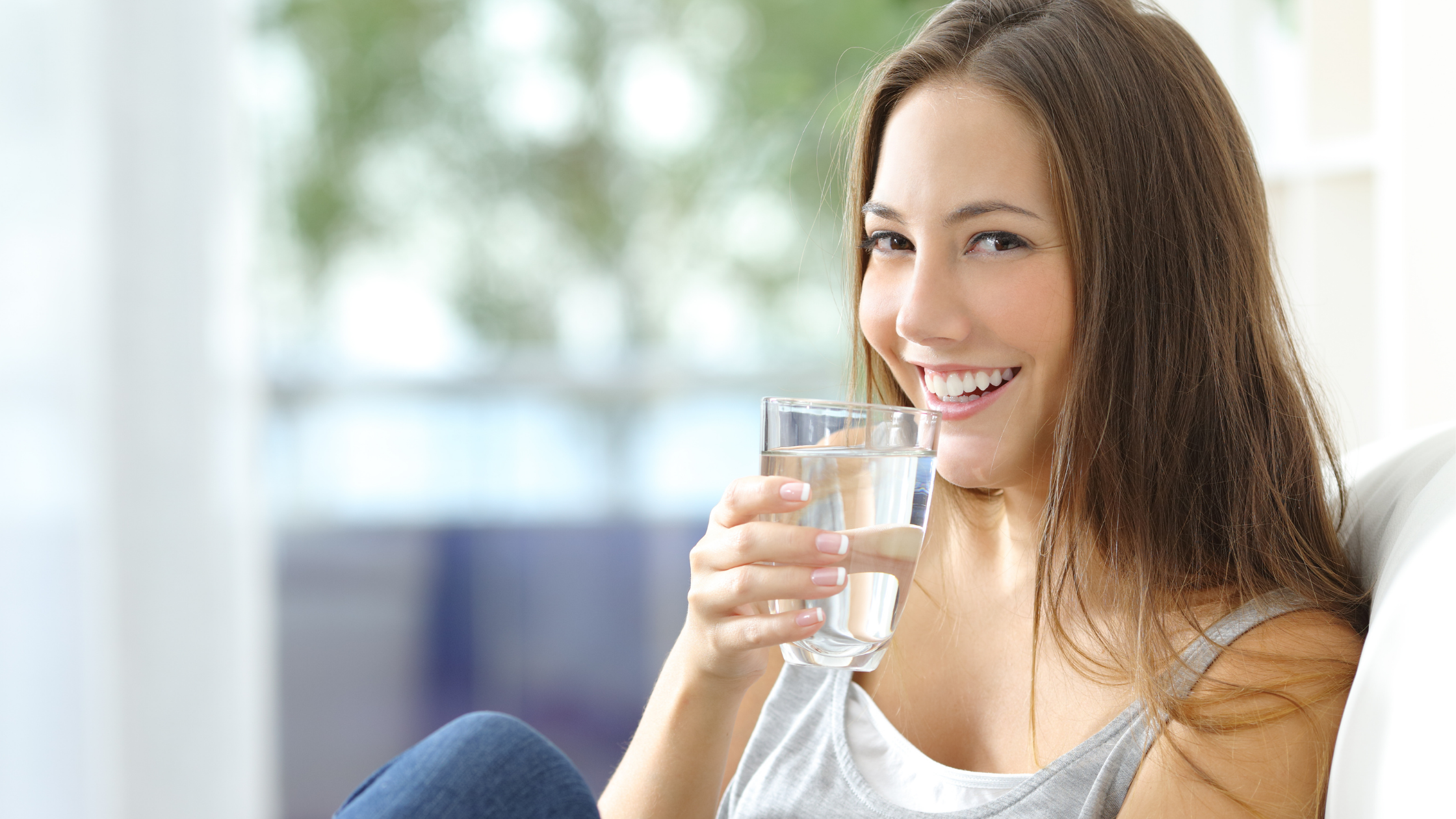 10 Benefits Of Drinking Water First Thing in The Morning - Tinuolasblog