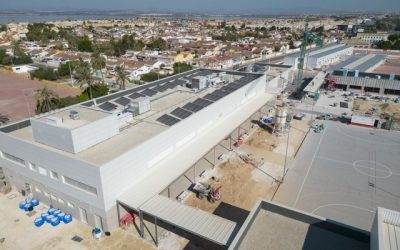 Caos en acuerdos marco provoca suspensión de obras en colegio Amanecer, Torrevieja.