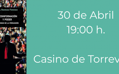 Presentación del libro “Desinformación y poder” en Torrevieja por el Día Mundial de la Libertad de Prensa