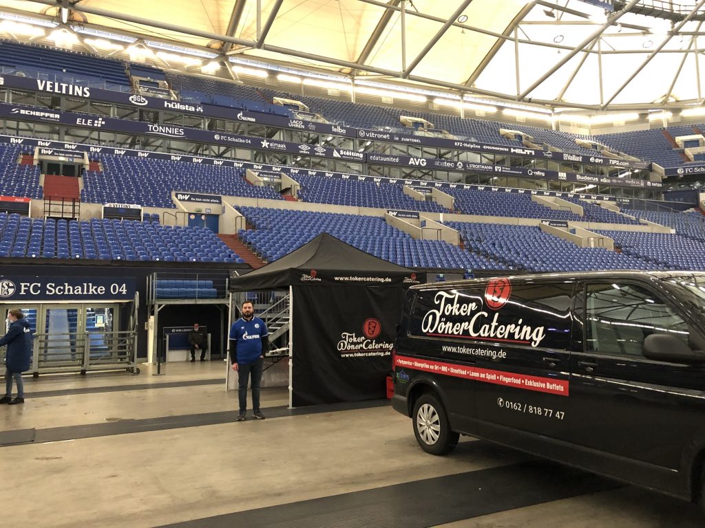 Toker Catering aus Osnabrück auf auf der Arena in Schalke bei Fußballprofis