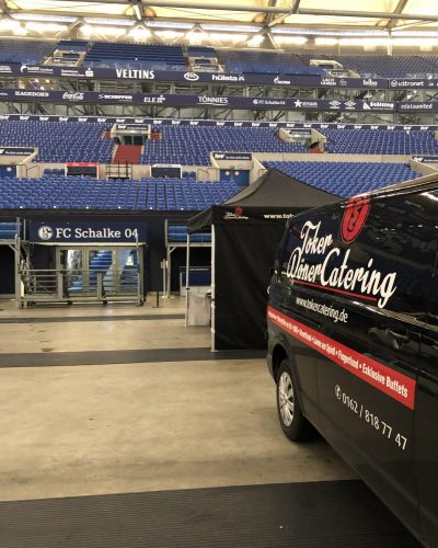 Toker Catering aus Osnabrück auf auf der Arena in Schalke bei Fußballprofis