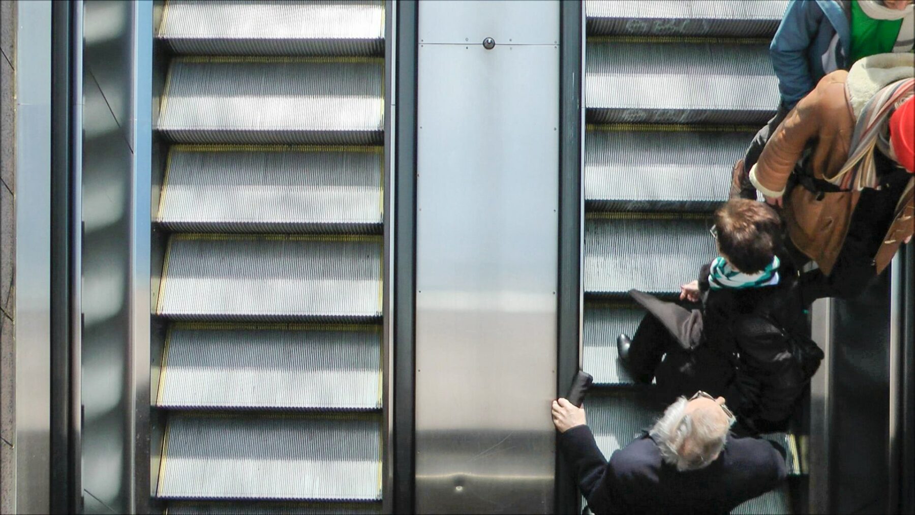 public escalator, videostill aktion view, 2015