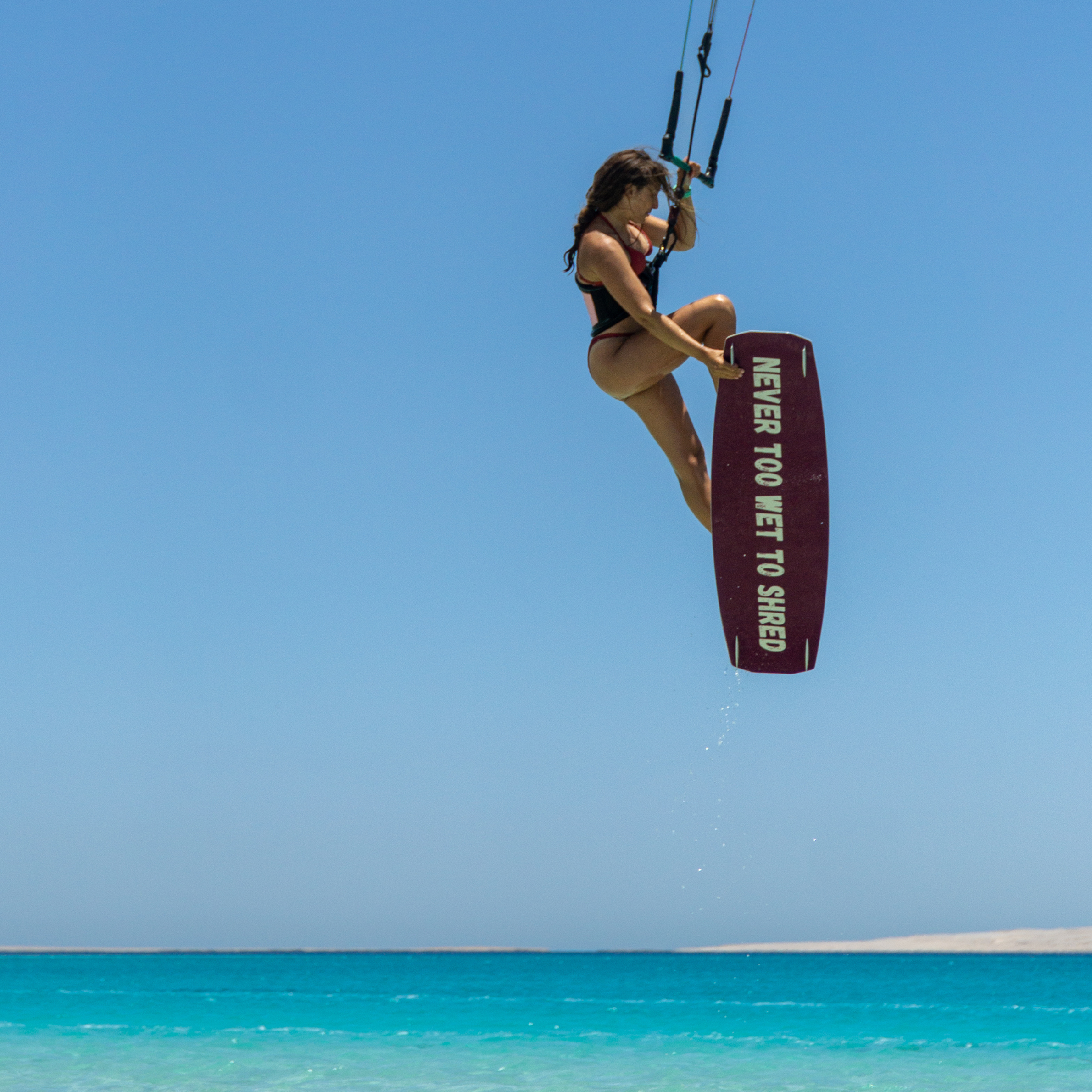 Kitegirl jumping