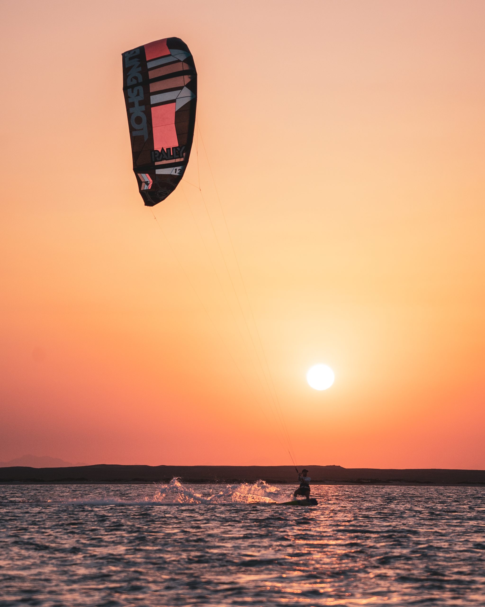 Kitesurf safari Egypt, sunset session