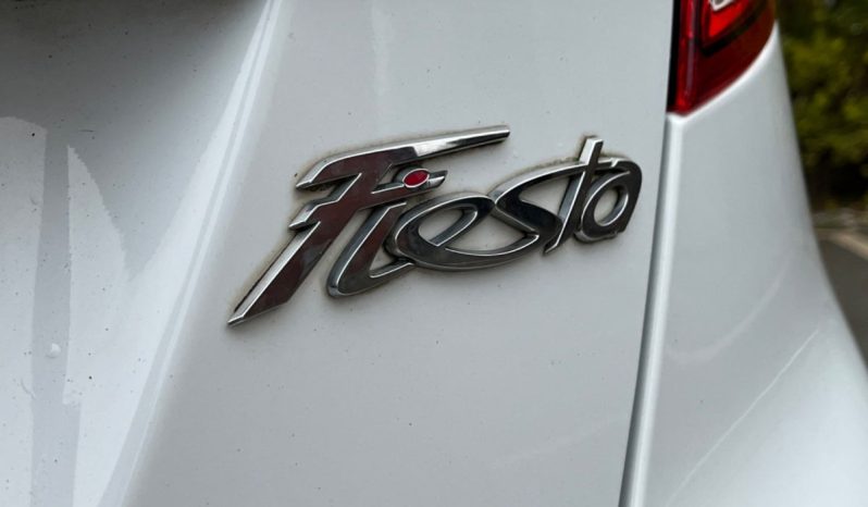
								Ford Fiesta full									