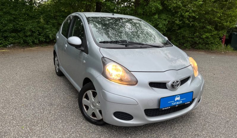 
								Toyota Aygo 1,0 Plus 5d full									