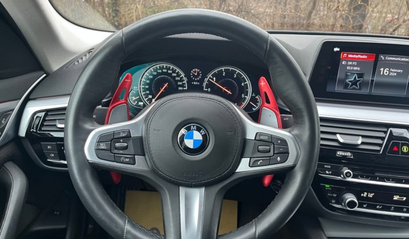 
								BMW 520d 2,0 Touring M-Sport aut. 5d full									