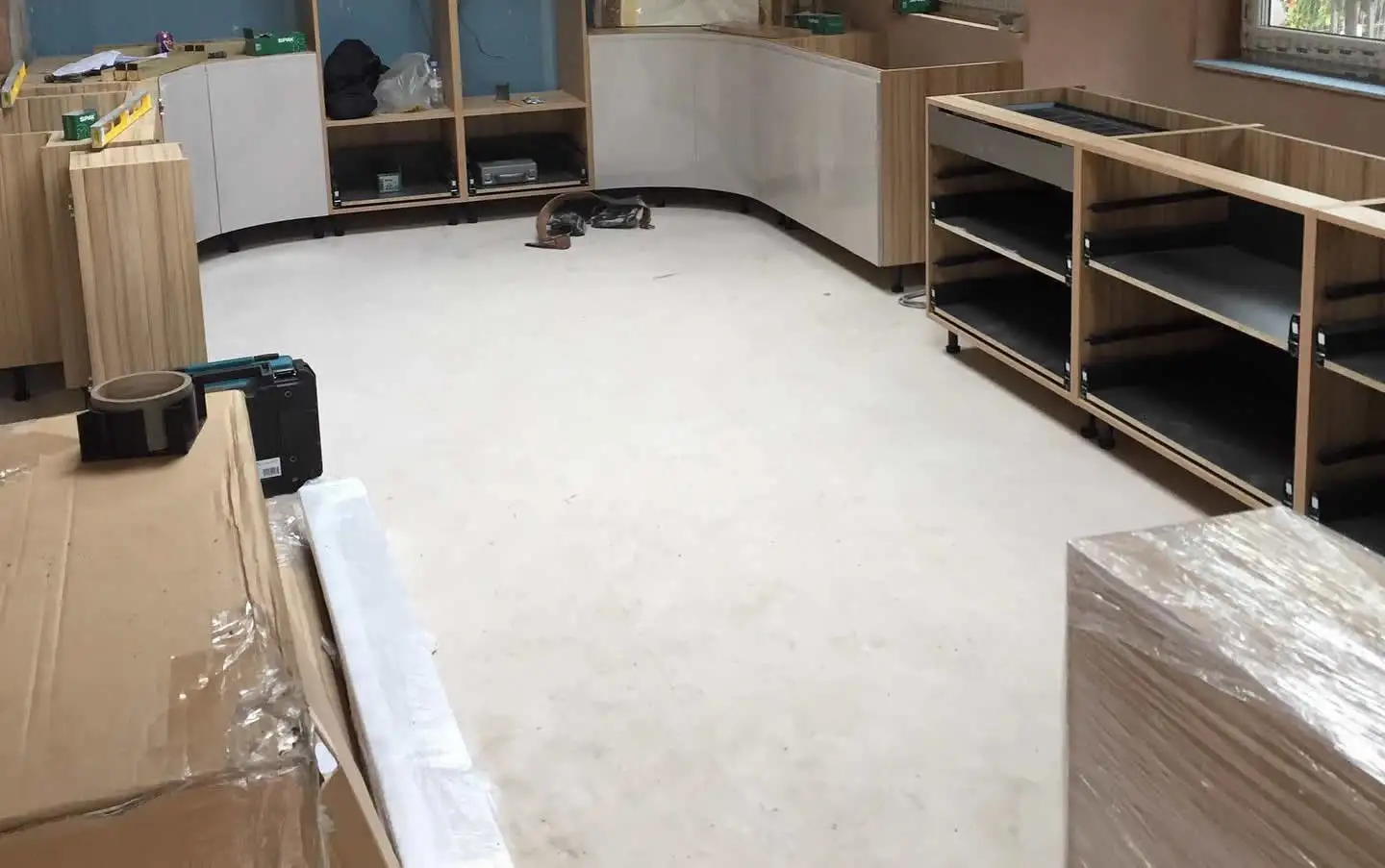 KITCHEN BEFORE