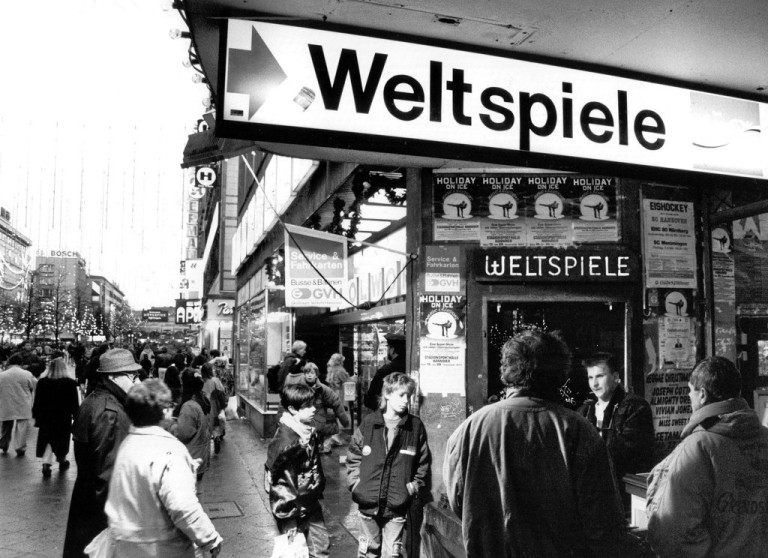 Weltspiele • TOTAL TOTAL