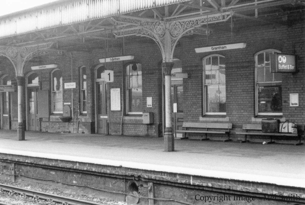 Another view looking back towards the Refreshment Room area. Note the drinking fountain to the left. These were originally installed for passengers unable to afford both tickets and drinks from the Refreshment Room. Copyright Image - Mel Smith