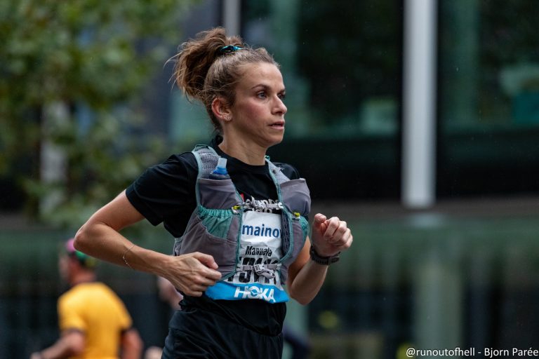 Manuela Soccol pakt de winst op 100 mile UTMB race in Australie