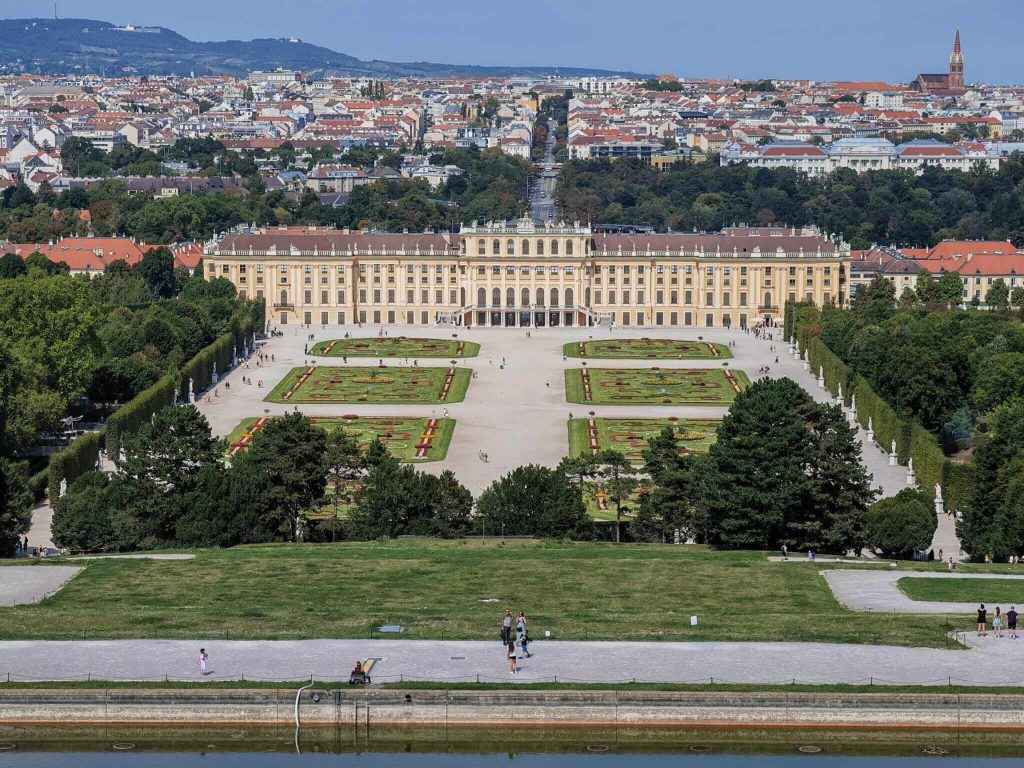 Schonbrunn Palace (2)