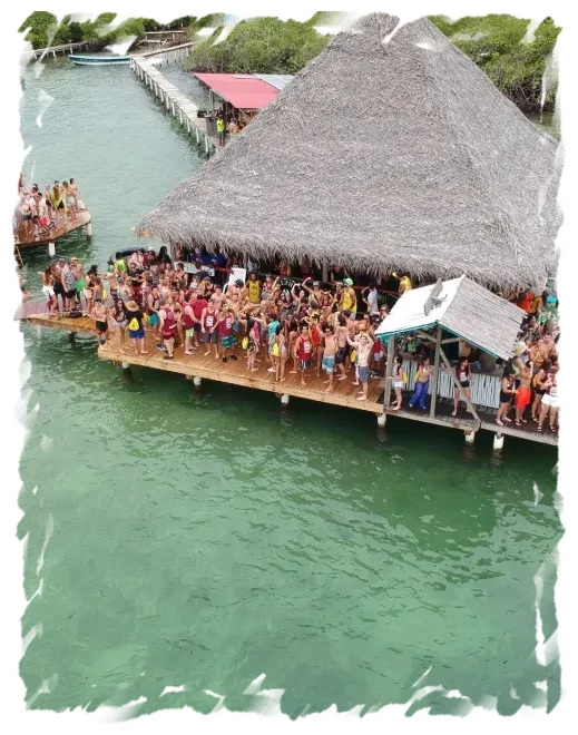 Bocas del Toro Filty Friday - Feesten met de groep in Panama