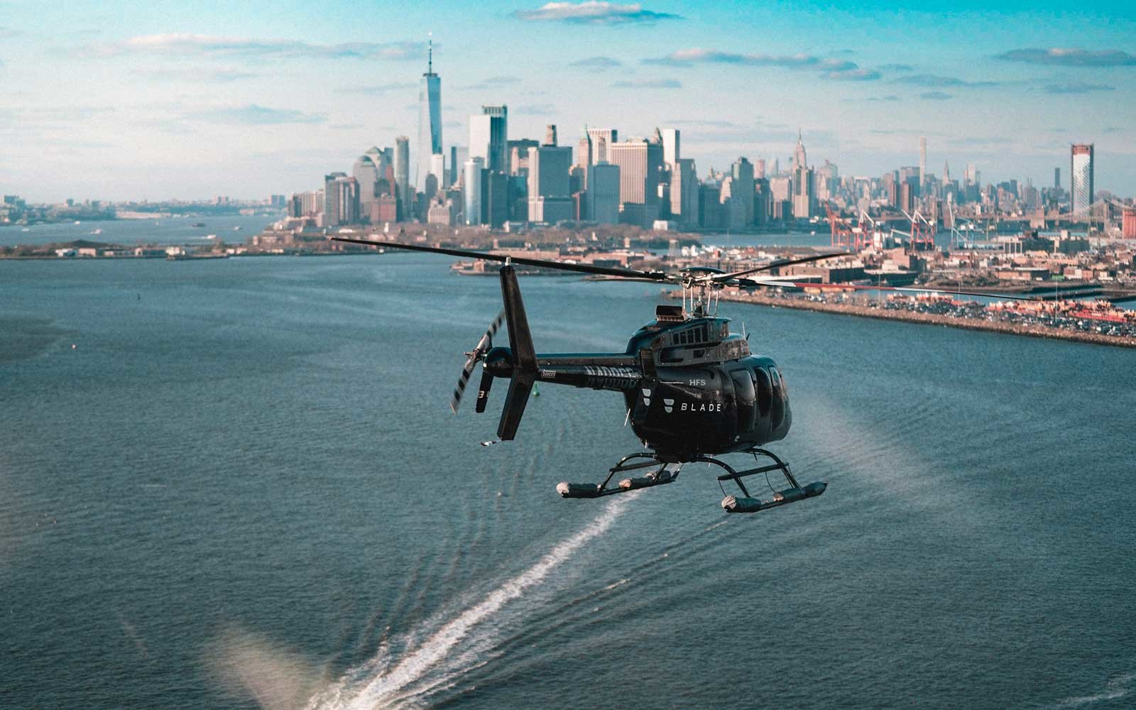 Blade flyver allerede faste helikopter ture fra dnwntown New York til tre lufthavne. Det foregår – ligesom Uber Copter – med traditionelle helikoptere med benzin-motorer. (Foto: Blade)
