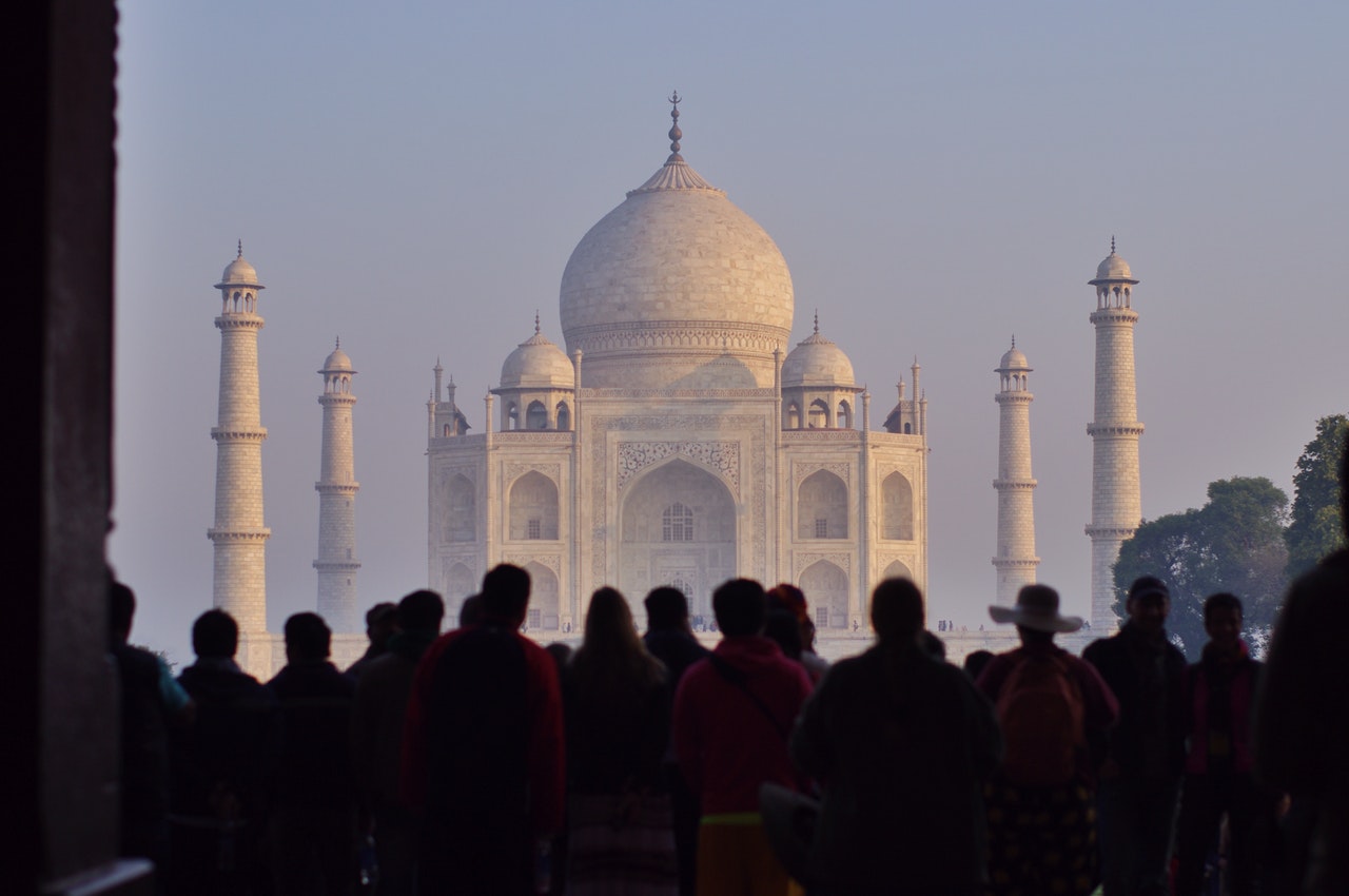 Den billigste af verdens store turist-attraktioner er Taj Mahal i Indien. (Foto: Chee Huey Wong / Pexels)