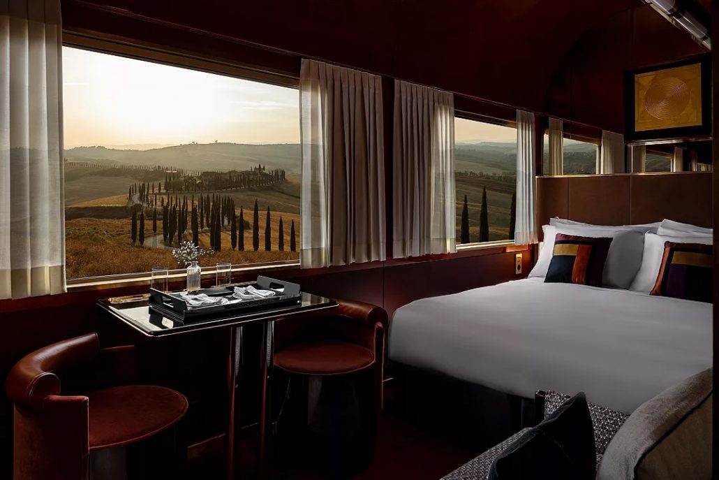 Et kig ind i en luksuriøs suite i Orient Expressen. (Foto: Patrick_Locqueneux / Orient Express La Dolce Vita)
