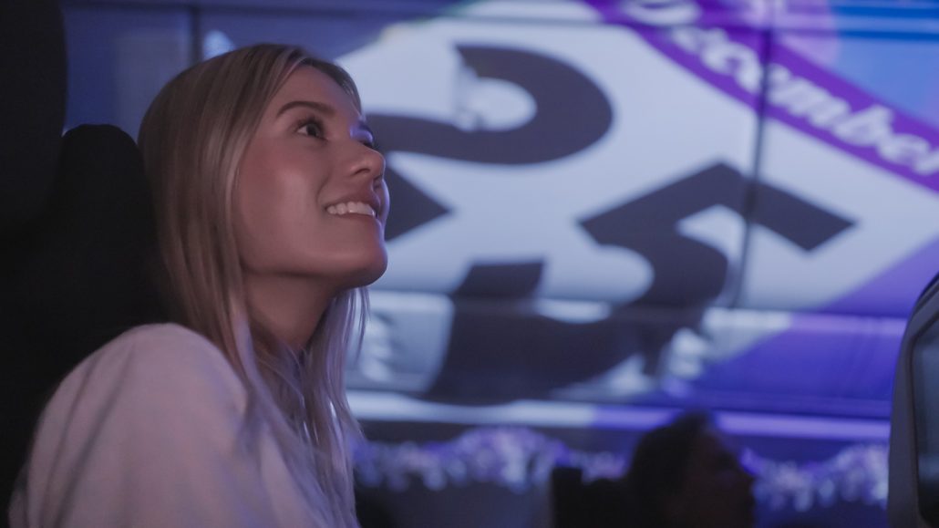 Vægge og lofter fortalte en video historie om, hvordan juledag den 25. december forsvandt. (Foto: Air New Zealand)