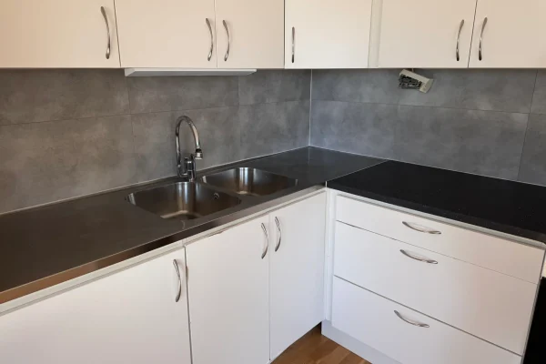 Grund Grå kök stänkskydd