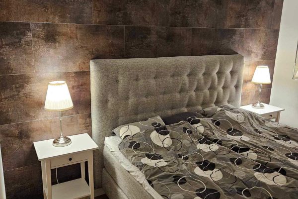 Patina Rost fondvägg badrum märsta (1)