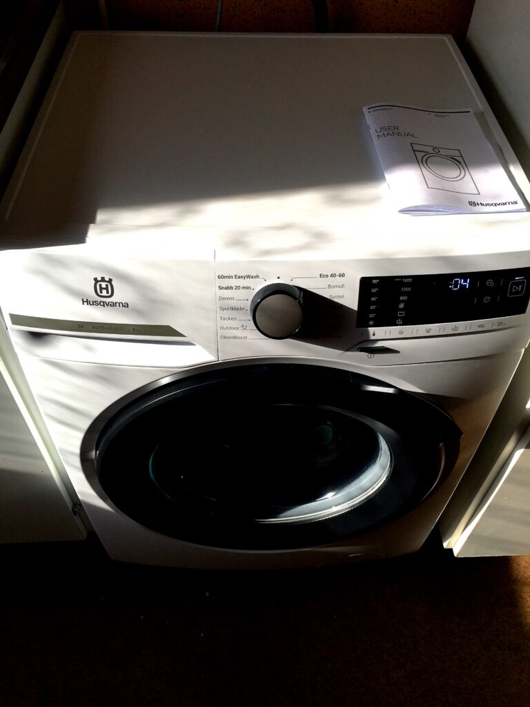 New Husqvarna QW26S817 washer