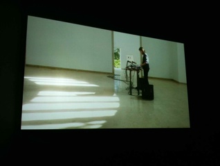Still fra Anri Salas tredelte videoværk, Venedig Biennalen, 2013. Eget foto