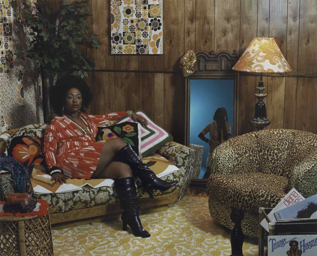 Mickalene Thomas: 'Sista Sista Lady Blue', 2007. © Mickalene Thomas / Artists Rights Society (ARS), New York; Foto: Katherine Du Tiel