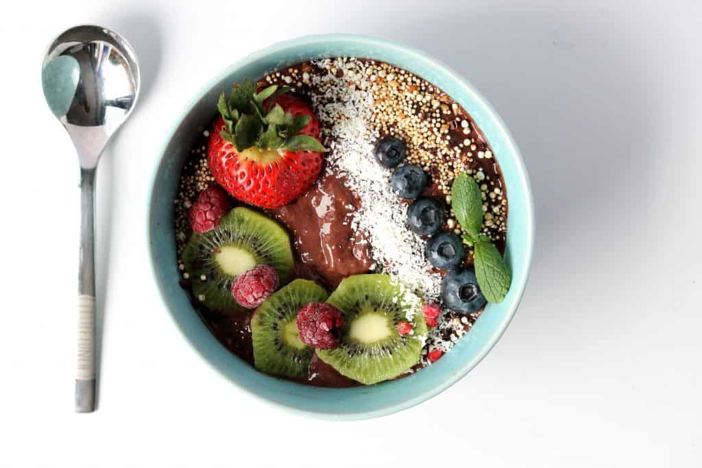 Rasberry Spinach Chocolate Bowl - Truefoodsblog