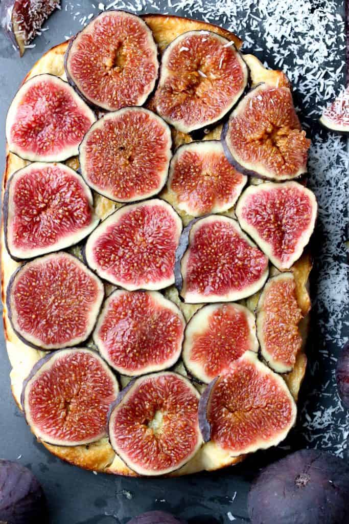 Coconut Cheesecake & Figs top down - Truefoodsblog