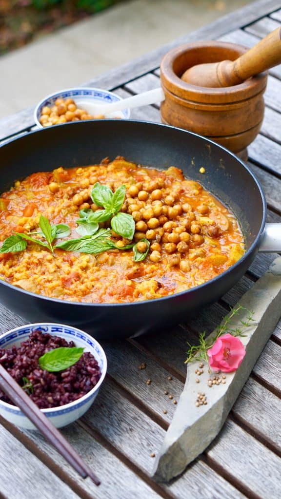 Rhubarb Lentil Curry by Truefoodsblog